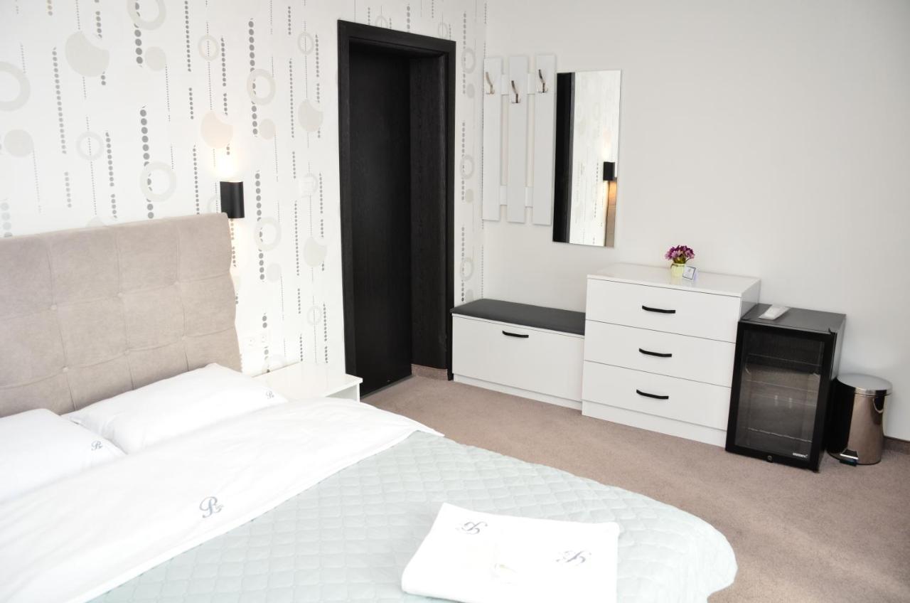 Boris House Hotel ออร์คนายโนโว่ ภายนอก รูปภาพ