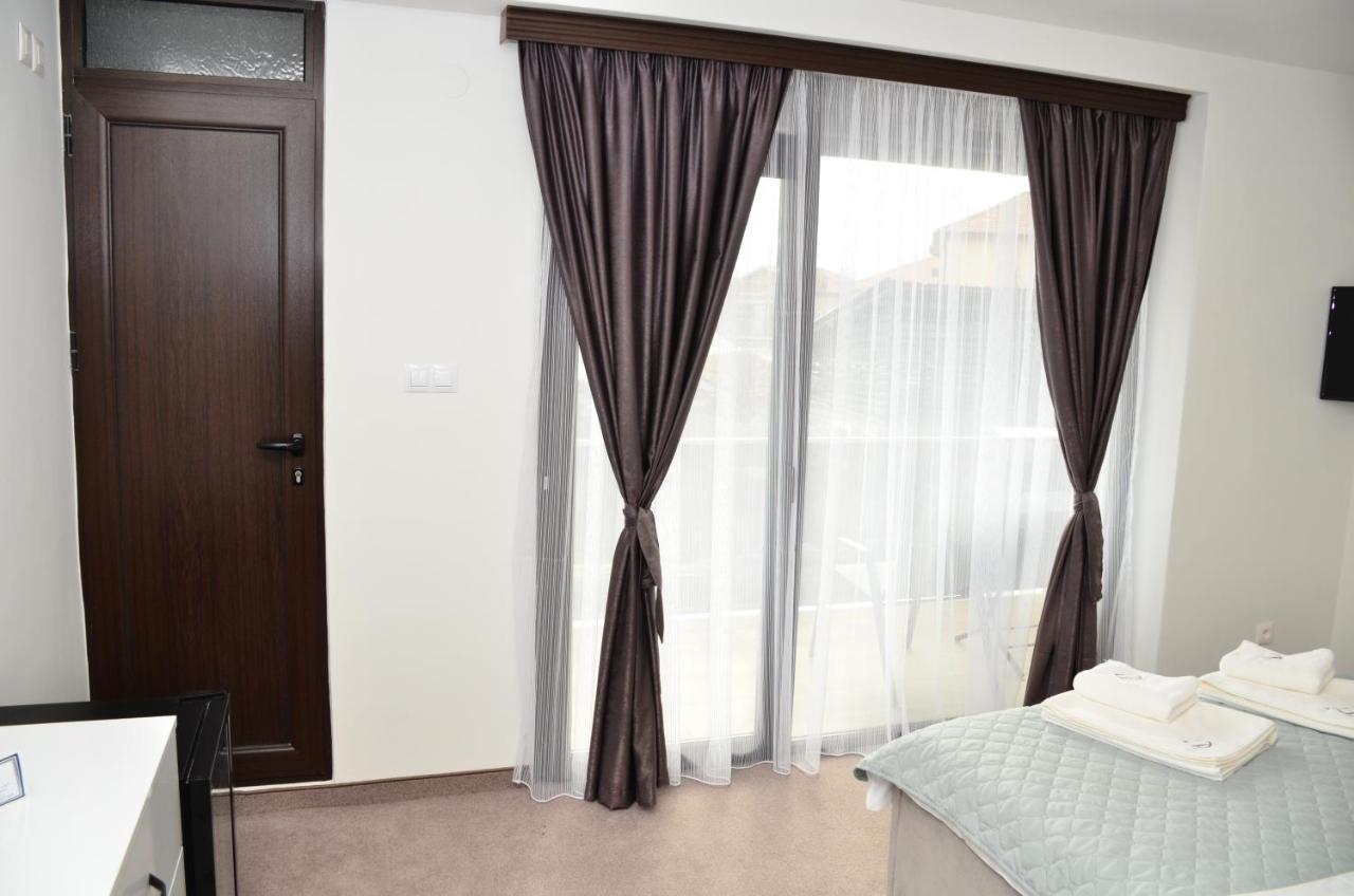 Boris House Hotel ออร์คนายโนโว่ ภายนอก รูปภาพ