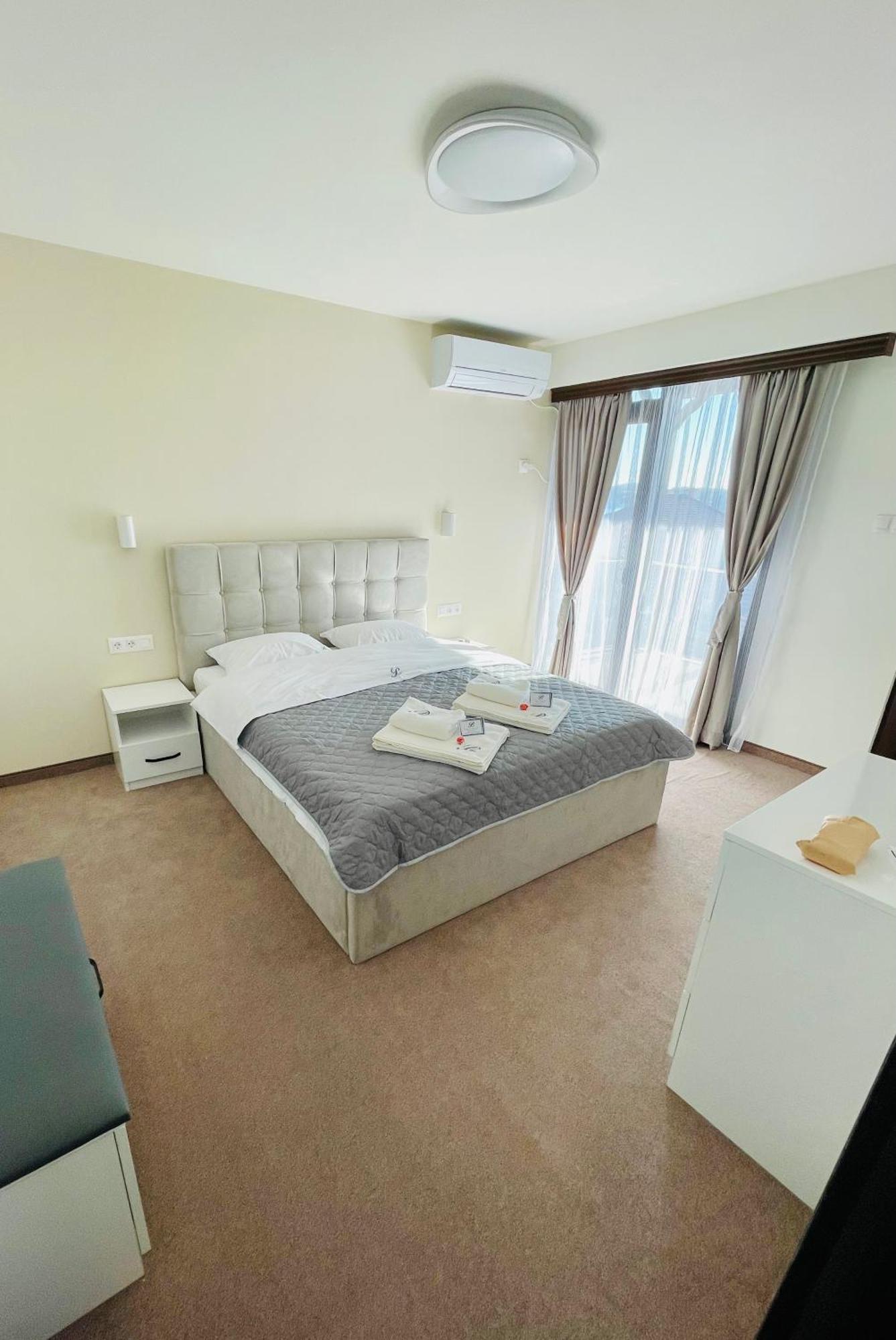 Boris House Hotel ออร์คนายโนโว่ ภายนอก รูปภาพ
